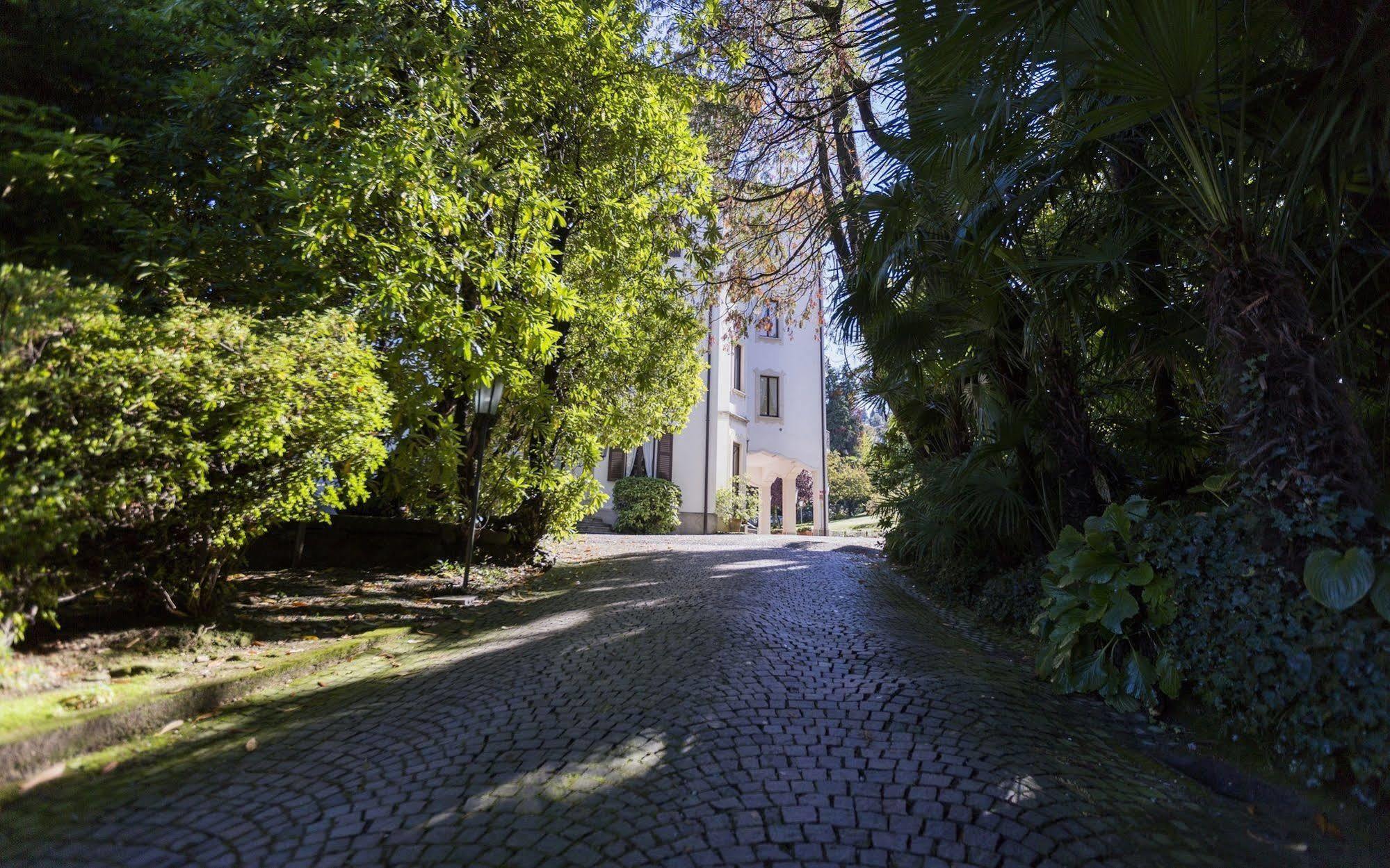 Отель Du Parc Lake Maggiore Экстерьер фото